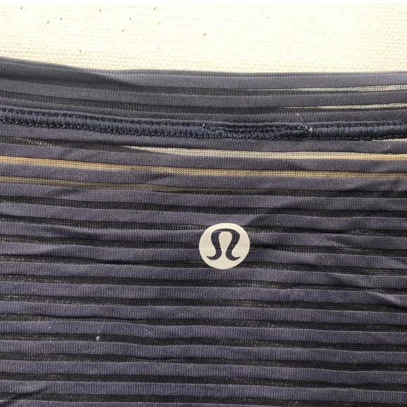 Lululemon Womens Navy blue  Pinstriped Long Sleeve Active Yog Size 6 - Picture 4 of 8